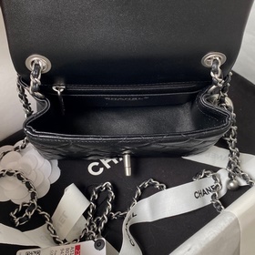 Серебряная цепочка Chanel AS1786, популярная модель CF mini с кры