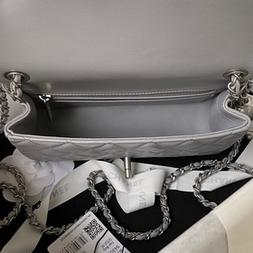 Серебряная цепочка Chanel AS1787, популярная модель CF mini с кры