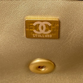 Chanel AS1787 Популярная металлическая сумка mini с крышкой. На ц