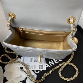 1786 Chanel Популярная металлическая сумка mini с крышкой. На цеп