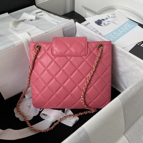 chanel 24C Ранневесенняя коллекция AS4596 с большим логотипом в с