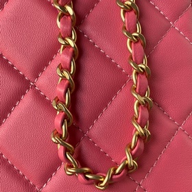 chanel 24C Ранневесенняя коллекция AS4596 с большим логотипом в с