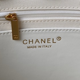 chanel 23khobo, эта сумка в стиле хиппи с подмышечным ремнем прос
