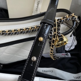 91810 Chanel Gabrielle Инновации Chanel никогда не разочаровывают