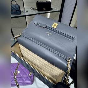 Новая модель Woc от Chanel. После того, как я надела ее, она мне 