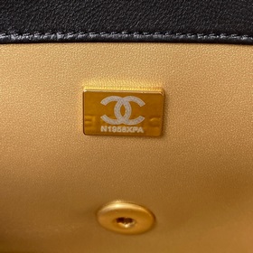 1786 Chanel Популярная металлическая сумка mini с крышкой. На цеп