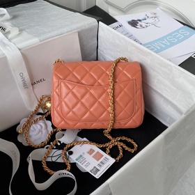 1786 Chanel Популярная металлическая сумка mini с крышкой. На цеп