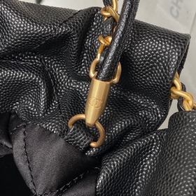 Новая модель Chanel 23K AS3980. Мини-сумка Chanel 22 покорила сер