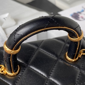 Chanel 23S Новая модель AS3973 косметичка с ручкой. Очень популяр