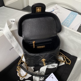 Chanel 23S Новая модель AS3973 косметичка с ручкой. Очень популяр