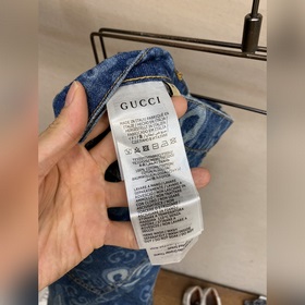 Gucci, GU жидкие джинсовые шорты сердечком Оригинал, цена 600, те
