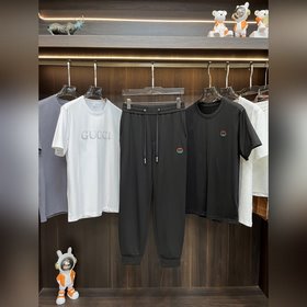 Новый комплект из коротких рукавов от Gucci! Редкая возможность п
