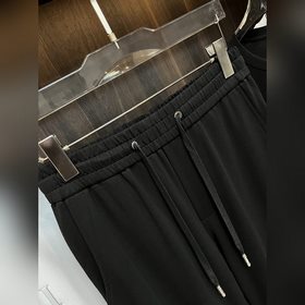 Новый комплект из коротких рукавов от Gucci! Редкая возможность п