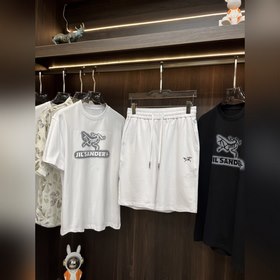 Новый комплект из коротких рукавов от Gucci! Редкая возможность п