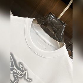 Новый комплект из коротких рукавов от Gucci! Редкая возможность п