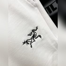 Новый комплект из коротких рукавов от Gucci! Редкая возможность п