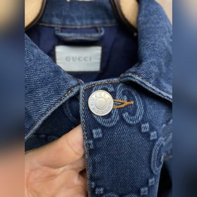 Gucci, весенняя колекция 2024, джинсовая куртка с принтом в стиле