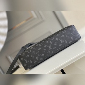 LV M40566 Эта современная сумка для документов, созданная для при