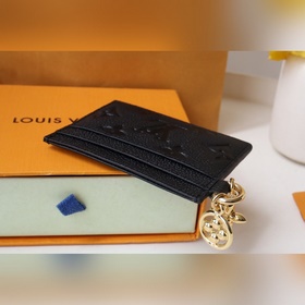 M82132 Черный «Porto Cult LV Charm» из мягкой кожи Monogram Unpla