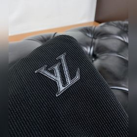 1v Louis Vuitton 2024 новые брюки для отдыха! Официальный сайт си