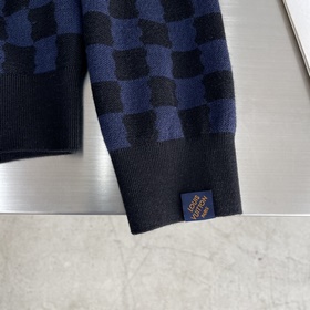 Новый кардиган LV 24ss из тонкого шерстяного трикотажа имеет непр