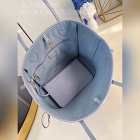 Эксклюзивные фотографии модели M45686 в цвете «туманно-синий» с т