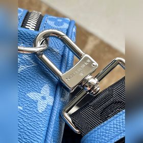 LV M31016 Blue Flower. Эта сумка A ha почтальона изготовлена из т