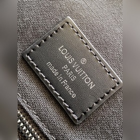 LVN41379 Black Leather изготовлен из подлинной французской кожи к