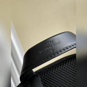 LV 【Эксклюзивные фотографии M57079】 Рюкзак Aerogram представляет 