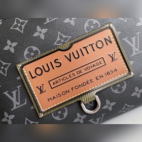 LV M45218 Рюкзак DISCOVERY Рюкзак Discovery входит в лимитированн
