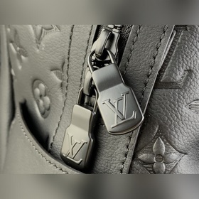 LV 【Рюкзак DISCOVERY】 M46553 Черный (тиснение) Рюкзак Discovery и