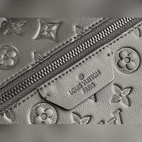 LV 【Рюкзак DISCOVERY】 M46553 Черный (тиснение) Рюкзак Discovery и