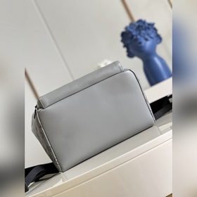 LV [Эксклюзивные фотографии M46105] Серия серых кожаных рюкзаков 