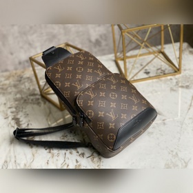 LV M45897 Серия сумок через плечо и на пояс Avenue. Эта сумка из