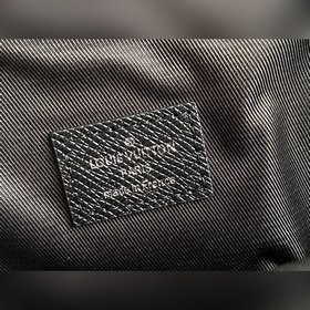 LV M30863 Черный с крестообразным узором Мужская сумка-нагрудная 