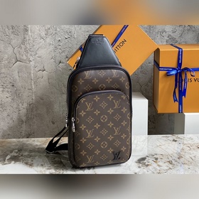 LV M46327 Серия сумок через плечо для пожилых людей. Эта сумка че