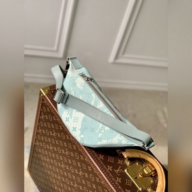 LV M22576 Тиффани-зеленый Серия сумок на пояс DISCOVERY Поясная с