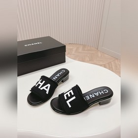 Средний каблук CHANEL Новая коллекция сандалий и тапочек 2024 Кла