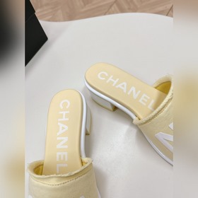 Средний каблук CHANEL Новая коллекция сандалий и тапочек 2024 Кла