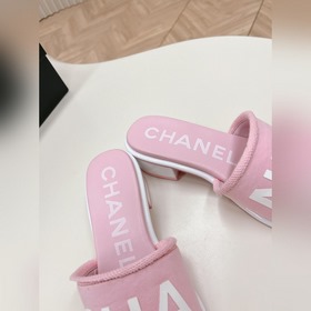 Средний каблук CHANEL 2024 Новая коллекция сандалий и тапочек Кла