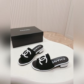 Средний каблук CHANEL Новая коллекция сандалий и тапочек 2024 Кла