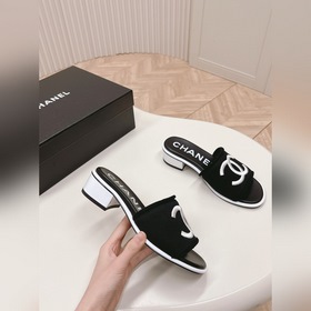 Средний каблук CHANEL Новая коллекция сандалий и тапочек 2024 Кла