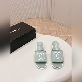Средний каблук CHANEL Новая коллекция сандалий и тапочек 2024 Кла