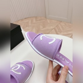 Средний каблук CHANEL Новая коллекция сандалий и тапочек 2024 Кла