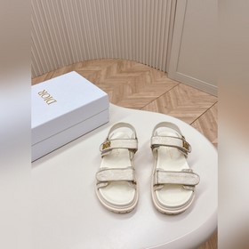 Классическая модель в обновленном исполнении с новой цветовой гам