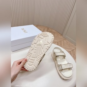 Классическая модель в обновленном исполнении с новой цветовой гам