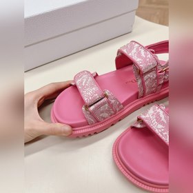 Классическая модель в обновленном исполнении с новой цветовой гам