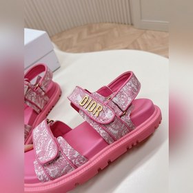 Классическая модель в обновленном исполнении с новой цветовой гам