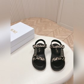 Классическая модель в обновленном исполнении с новой цветовой гам