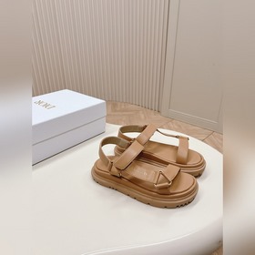 Однотонные классические сандалии-сланцы Dior с обновленной палитр